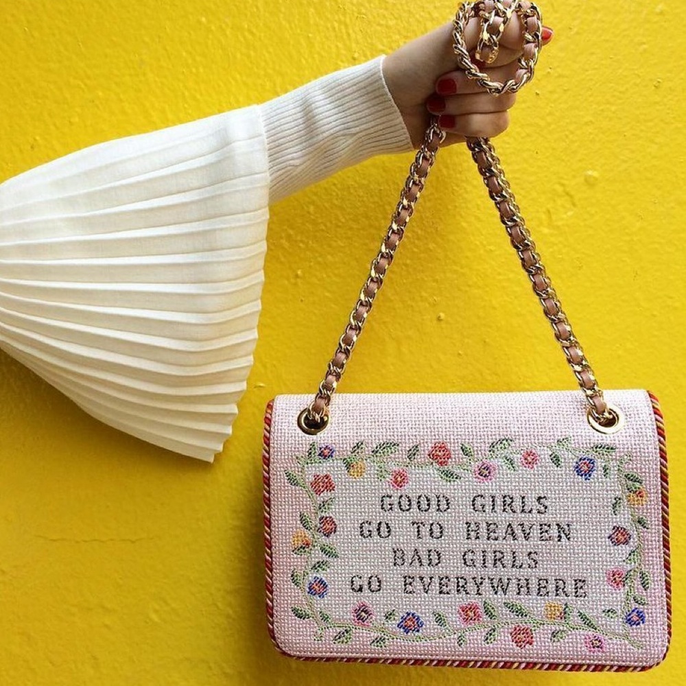 ISO this purse! 💕